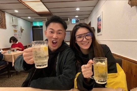 张馨月为什么要戴口罩？林峰和现女友张馨月