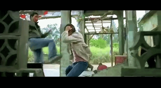 甄子丹是谁的徒弟师父是谁？甄子丹在美国打