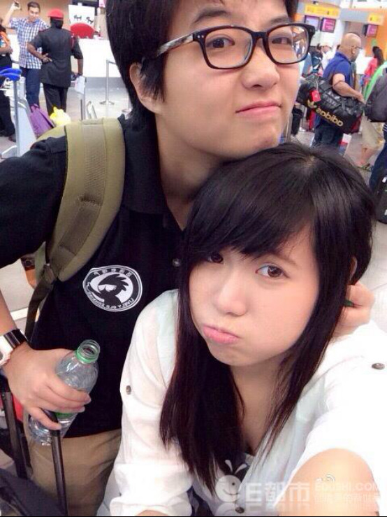 邱晨为什么叫走地鸡 邱晨为什么叫走地鸡