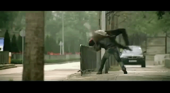 甄子丹是谁的徒弟师父是谁？甄子丹在美国打