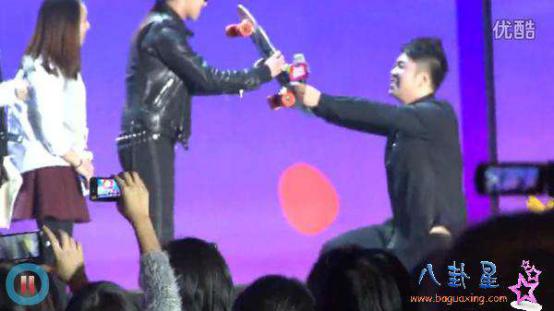 杜海涛健身前后对比照(杜海涛减肥前后对比照片图) 杜海涛健身前后对比照(杜海涛减肥前后对比照片图)