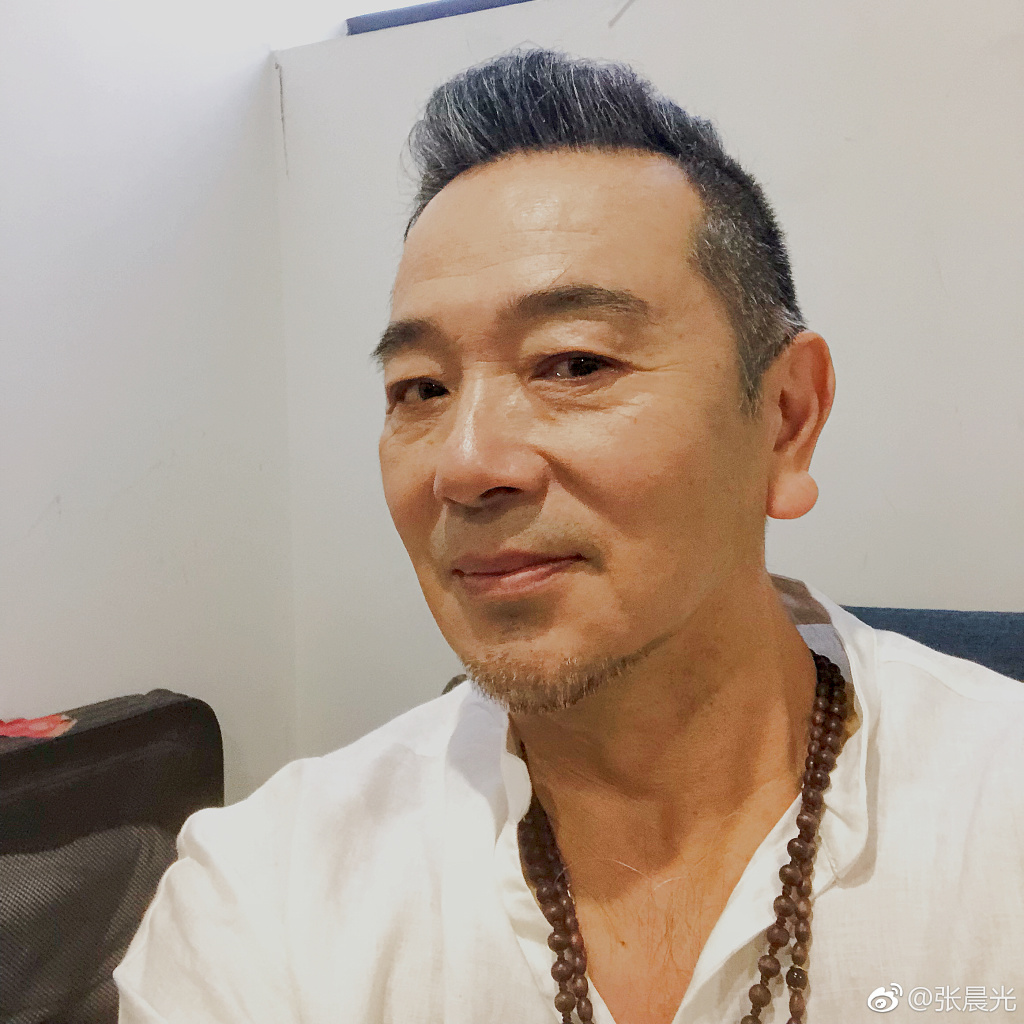 张晨光老婆谢美规照片(张晨光合照)