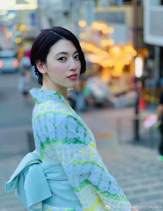 三吉彩花为什么叫尊尊