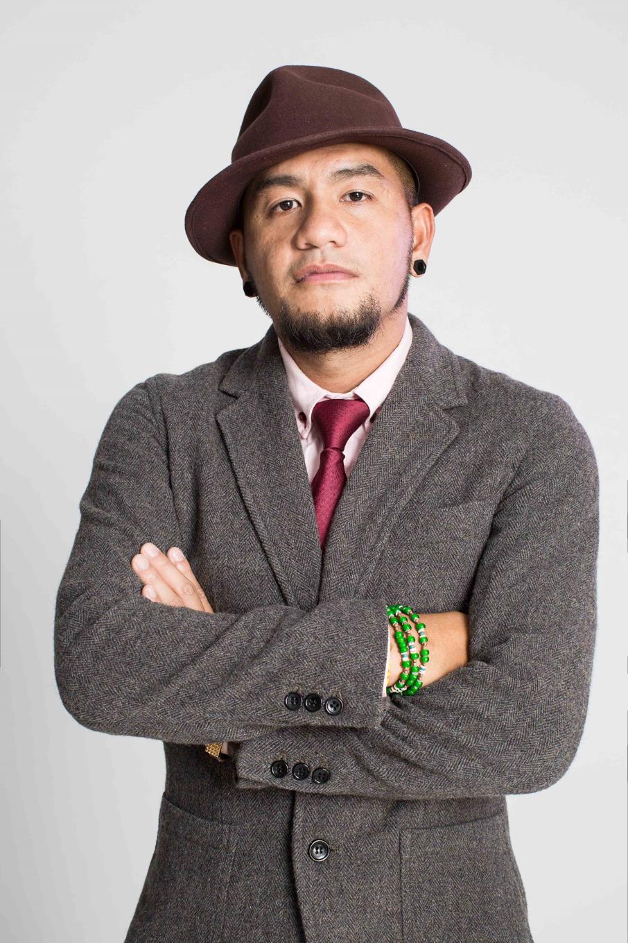 张震岳和詹姆斯对比照片(詹姆斯和张震岳是什么关系)