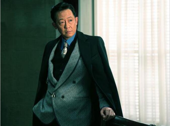 王志文年轻时很帅照片(年轻时王志文好帅)