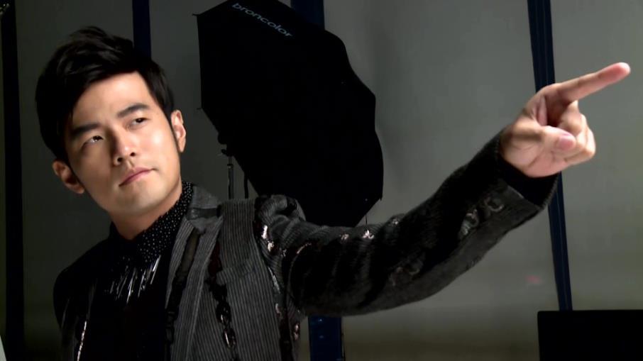 周杰伦刚出道被看不起真的吗？周杰伦出道前(如果周杰伦现在出道,会是什么情况?)