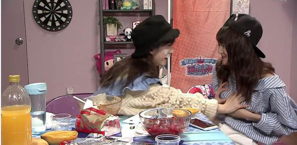 张丹三有什么黑历史?张丹三被袭胸照片站<(张丹三怎么了发生了什么事) 张丹三有什么黑历史?张丹三被袭胸照片站<(张丹三怎么了发生了什么事)