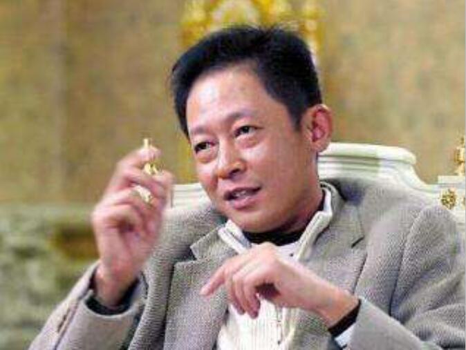 王志文年轻时很帅照片(年轻时王志文好帅)