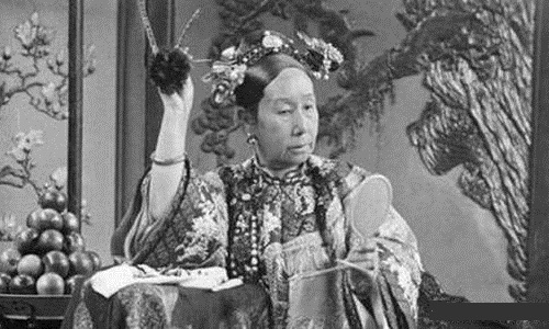 慈安太后和慈禧太后有什么区别(慈安和慈禧谁的地位高)