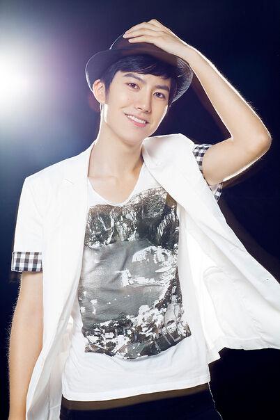 长得丑活得久是什么歌(长得丑活得久是什么歌名叫啥)