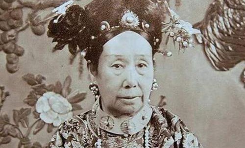 慈安太后和慈禧太后有什么区别(慈安和慈禧谁的地位高)