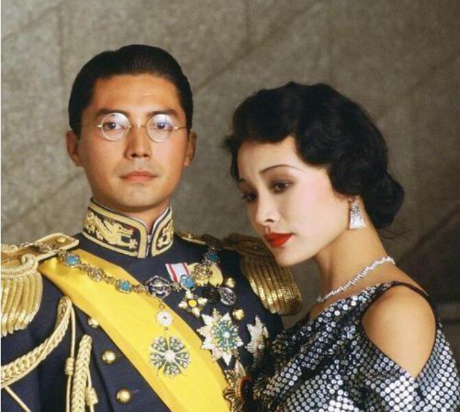 尊龙是如何谈自己身世的(尊龙的人生经历)