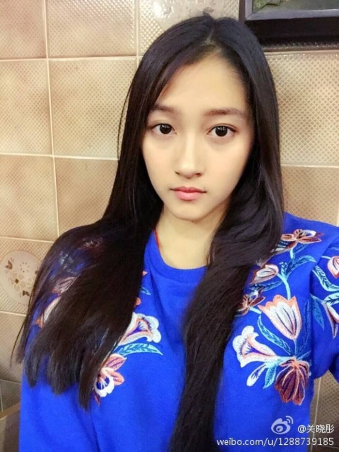 天天向上关晓彤跳舞歌曲叫什么？关晓彤还是(关晓彤易烊千玺天天向上舞蹈歌曲)