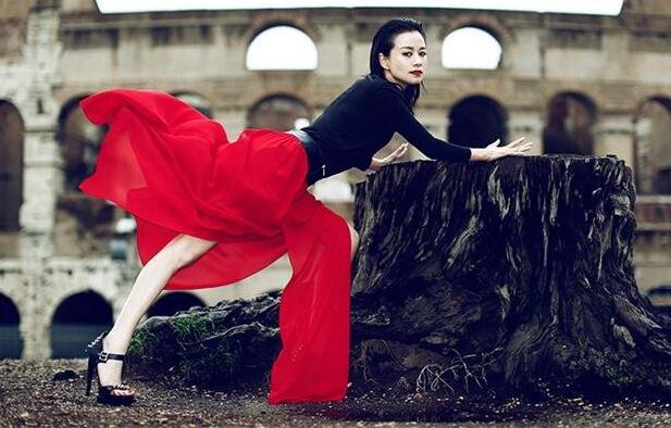 多年前杨颖对黄晓明温顺乖巧(黄晓明对杨颖好吗)