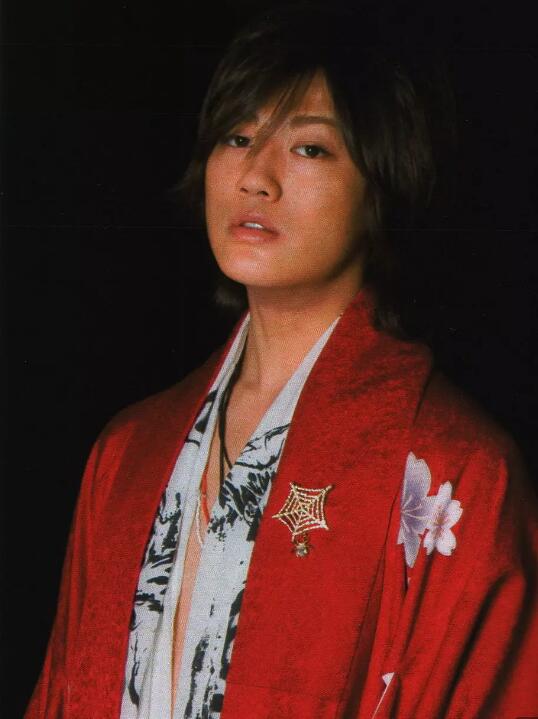 赤西仁为什么叫艺术家