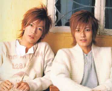 赤西仁为什么都讨厌他？赤西仁停车场吻龟梨