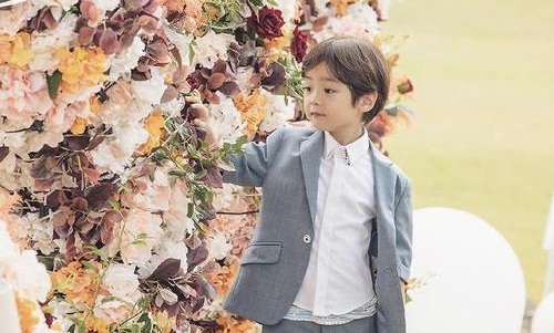 三十而已的许子言和二十不惑小卷扮演者是一 三十而已的许子言和二十不惑小卷扮演者是一