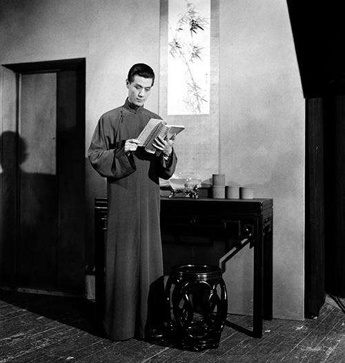 蓝天野是濮存昕生父是谣言吗(蓝天野和濮存昕的关系) 蓝天野是濮存昕生父是谣言吗(蓝天野和濮存昕的关系)