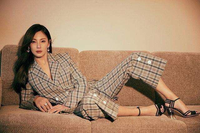 御姐类型的女人是什么样的(女生有御姐型还有什么) 御姐类型的女人是什么样的(女生有御姐型还有什么)