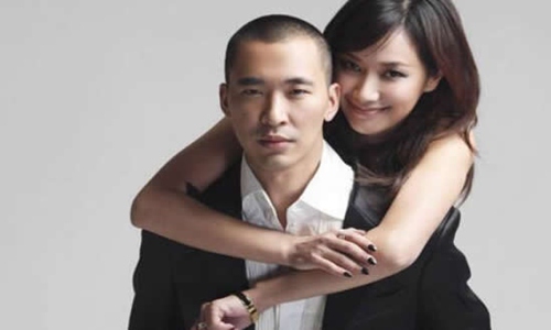 徐静蕾晒与黄立行旧照(徐静蕾晒与黄立行旧照 新闻) 徐静蕾晒与黄立行旧照(徐静蕾晒与黄立行旧照 新闻)