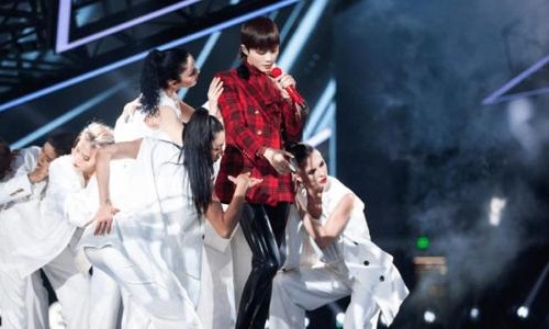 李宇春为皮裤正名的腿是什么梗(皮裤说的是谁)