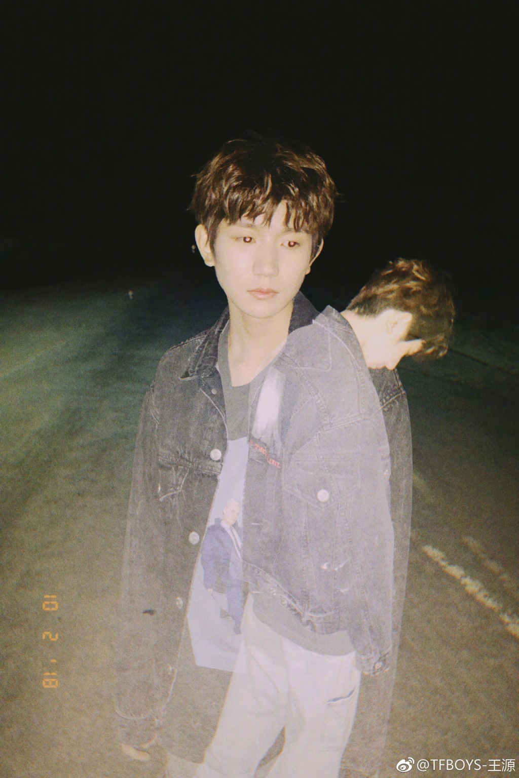 王源为什么变冷漠不爱笑了(因为杨超越王源都不爱笑了)