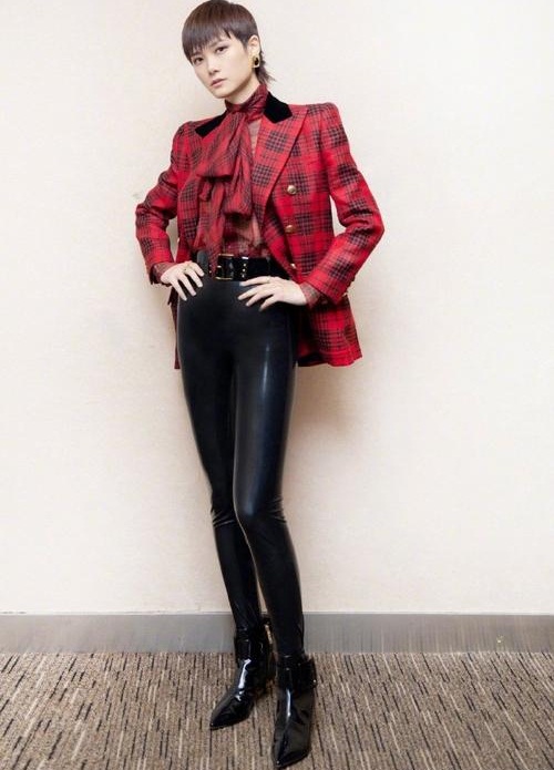 李宇春为皮裤正名的腿是什么梗(皮裤说的是谁) 李宇春为皮裤正名的腿是什么梗(皮裤说的是谁)