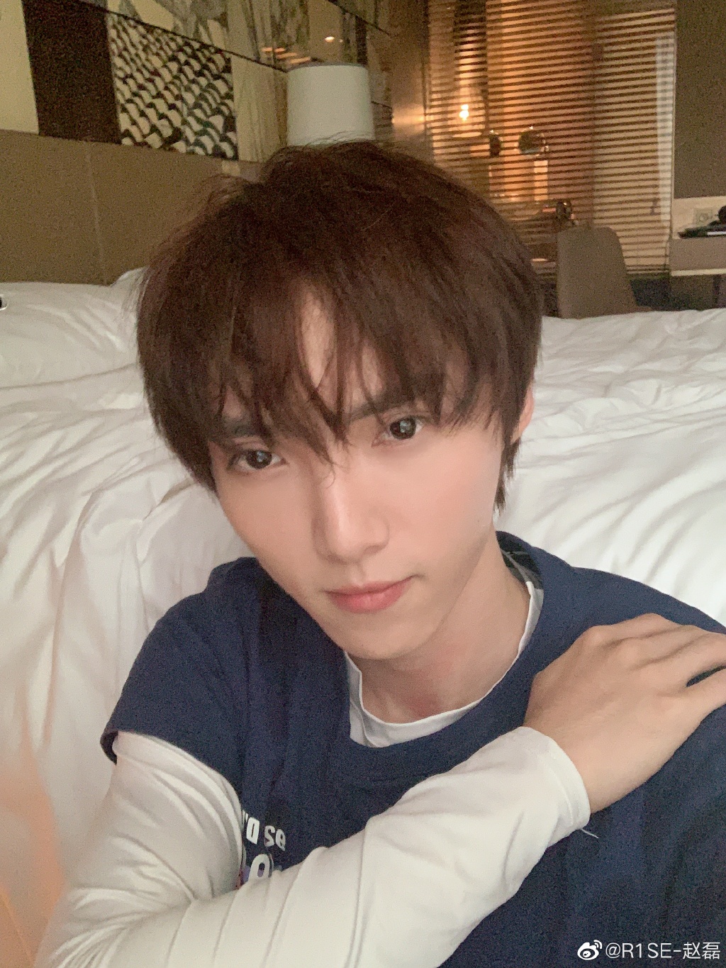 赵磊为什么叫小菠萝、小王子、ray(赵磊像菠萝的照片) 赵磊为什么叫小菠萝、小王子、ray(赵磊像菠萝的照片)