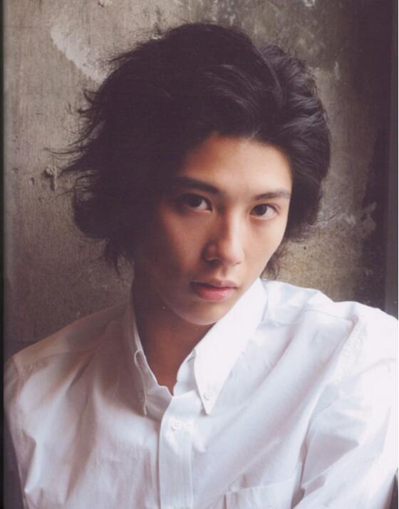 贺来贤人神仙颜值组图(贺来贤人好帅)