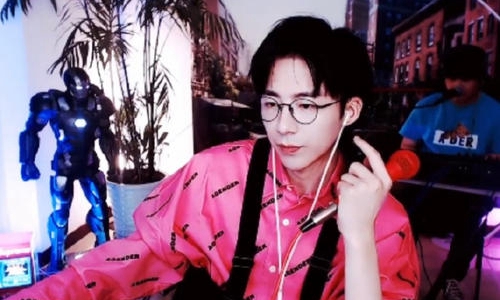 摩登兄弟在驴肉馆唱歌视频