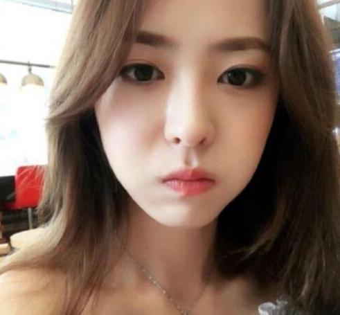 金钟大的女朋友照片(金钟大最新照片)