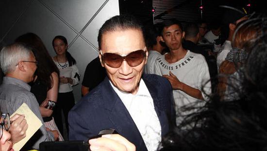 谢贤打曾江说了什么(谢贤打曾江的)