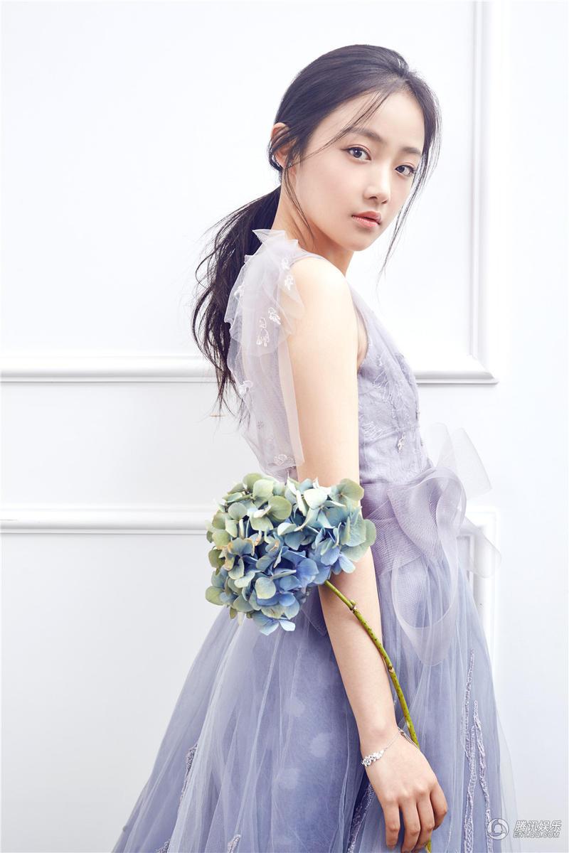 吴佳怡是于正签约的吗?吴佳怡是刘天池的孩