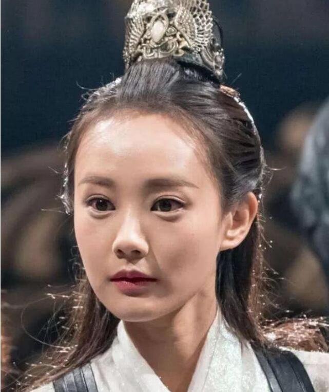 李一桐的卧蚕好奇怪啊(李一桐看起来奇怪) 李一桐的卧蚕好奇怪啊(李一桐看起来奇怪)