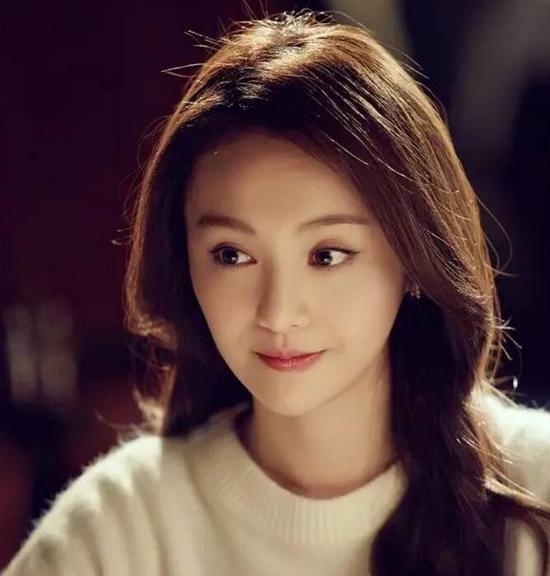 郑爽在娱乐圈有人扶吗 为什么说郑爽娱乐圈