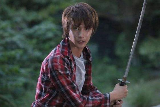 白石隼也和鹿晗相比谁高谁重