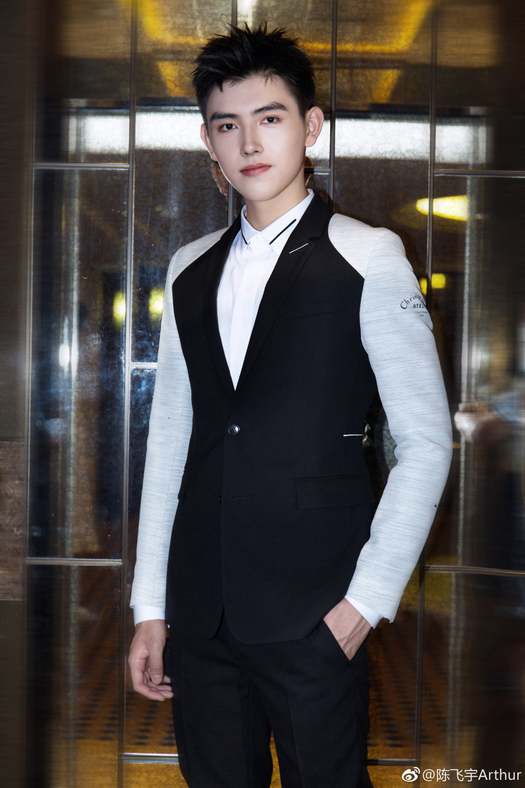 陈飞宇嘴是歪的吗(陈飞宇嘴巴歪流口水)