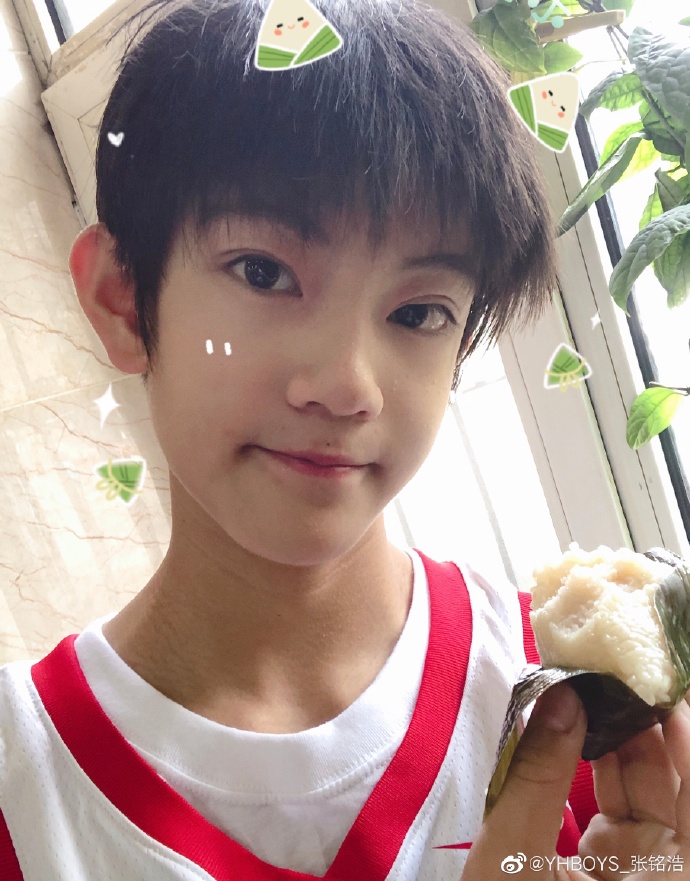张铭浩几几年的年龄多大了(张铭浩0几年的) 张铭浩几几年的年龄多大了(张铭浩0几年的)