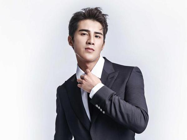 姜潮麦迪娜什么时候在一起的 现在两个人已