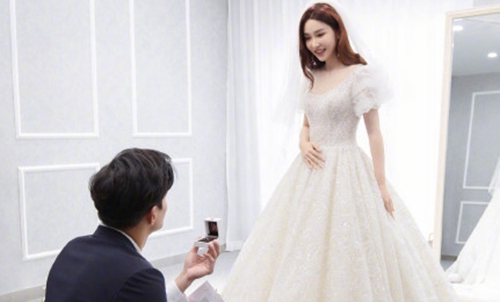 李子峰女朋友是吴昕吗(李子峰男朋友) 李子峰女朋友是吴昕吗(李子峰男朋友)