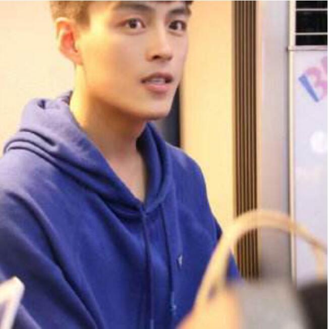 草图君原名叫王帅吗(草图君个人资料)