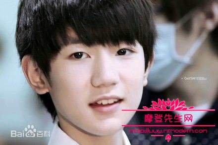 王源小时候清贫的照片(王源从小到大的照片)