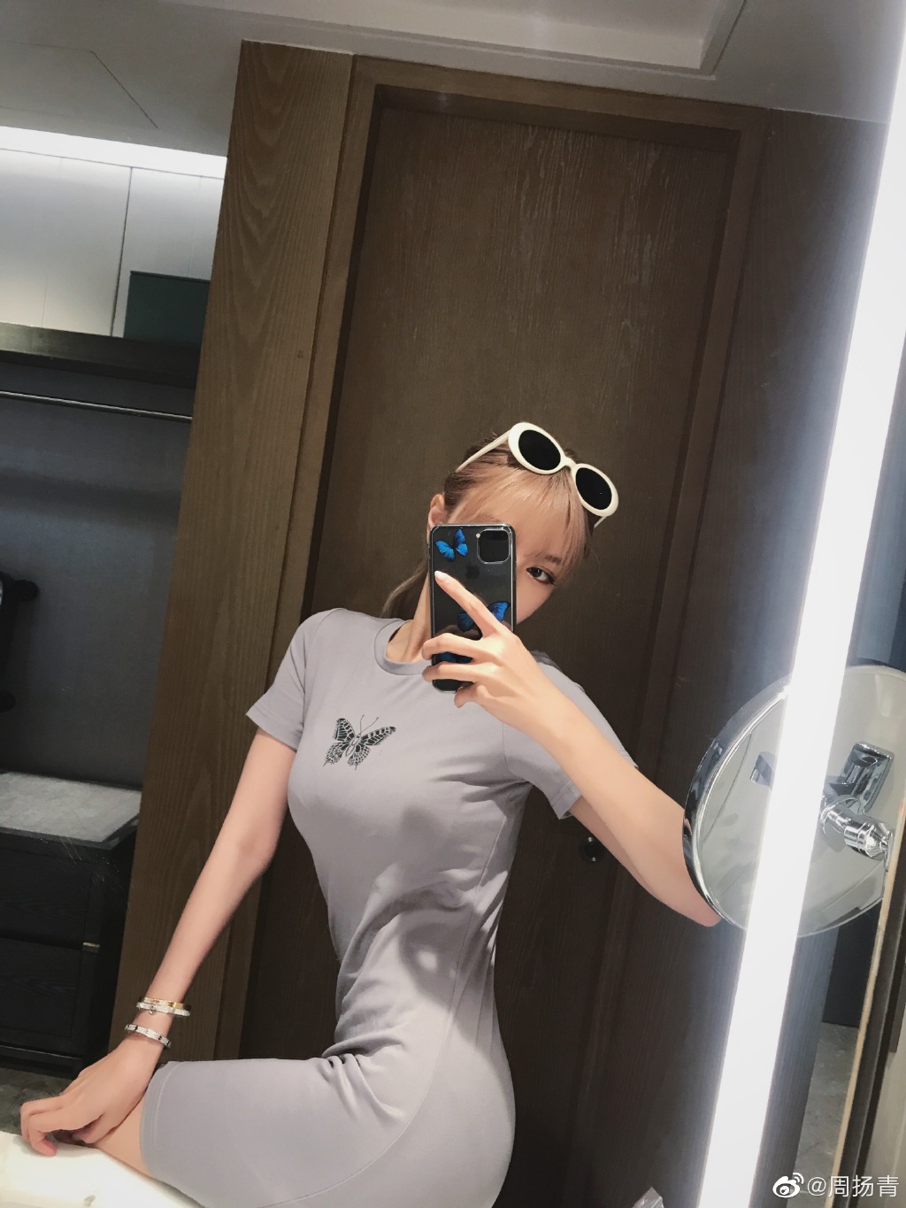 周扬青卸妆后的真实素颜颜值照片(周扬青整容前照片)