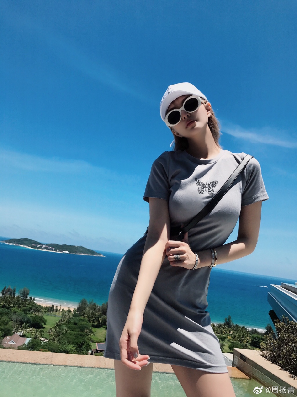 周扬青卸妆后的真实素颜颜值照片(周扬青整容前照片)