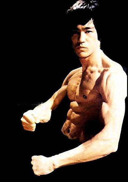 丁佩和李小龙是什么关系？丁佩揭李小龙猝死(李小龙之死丁佩说出实情)