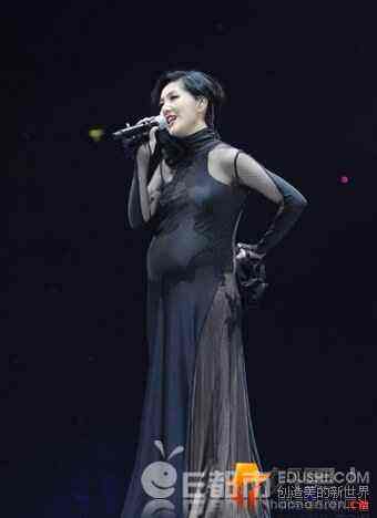 黄伟文和杨千嬅为什么决裂?黄伟文为什么叫(黄伟文杨千嬅:黄伟文和杨千嬅到底发生过什么事) 黄伟文和杨千嬅为什么决裂?黄伟文为什么叫(黄伟文杨千嬅:黄伟文和杨千嬅到底发生过什么事)