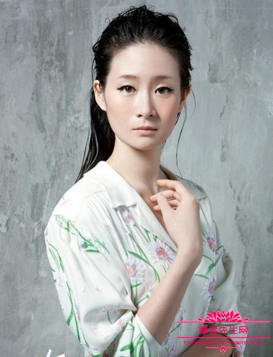 王亚彬为什么不演乡村爱情了？王亚彬是黄晓(王亚彬为啥演乡村爱情)