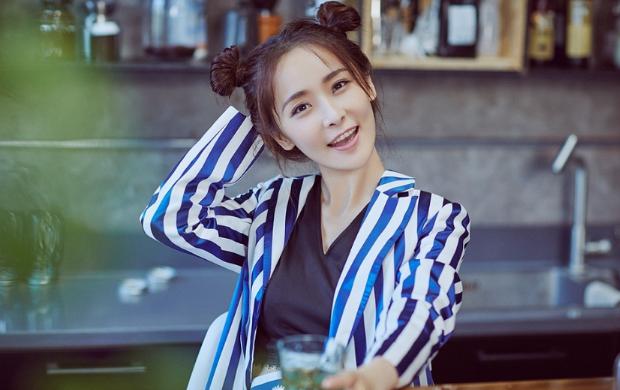 李曼有点像杨幂对比照(李曼和谁长得像) 李曼有点像杨幂对比照(李曼和谁长得像)