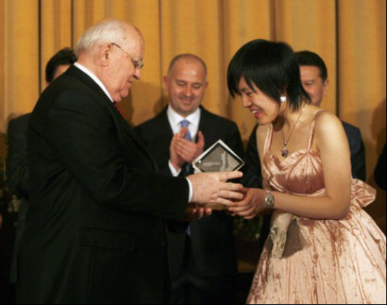 侯逸凡老公聂涛的职业做什么的?侯逸凡为什 侯逸凡老公聂涛的职业做什么的?侯逸凡为什