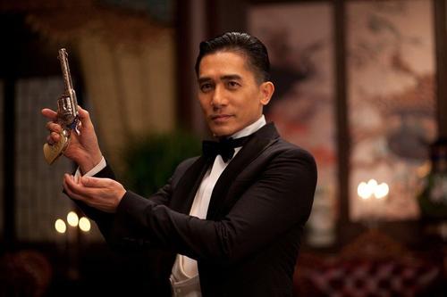 梁朝伟是井柏然的爸爸？井柏然和妈妈相认了(井柏然父母认亲)